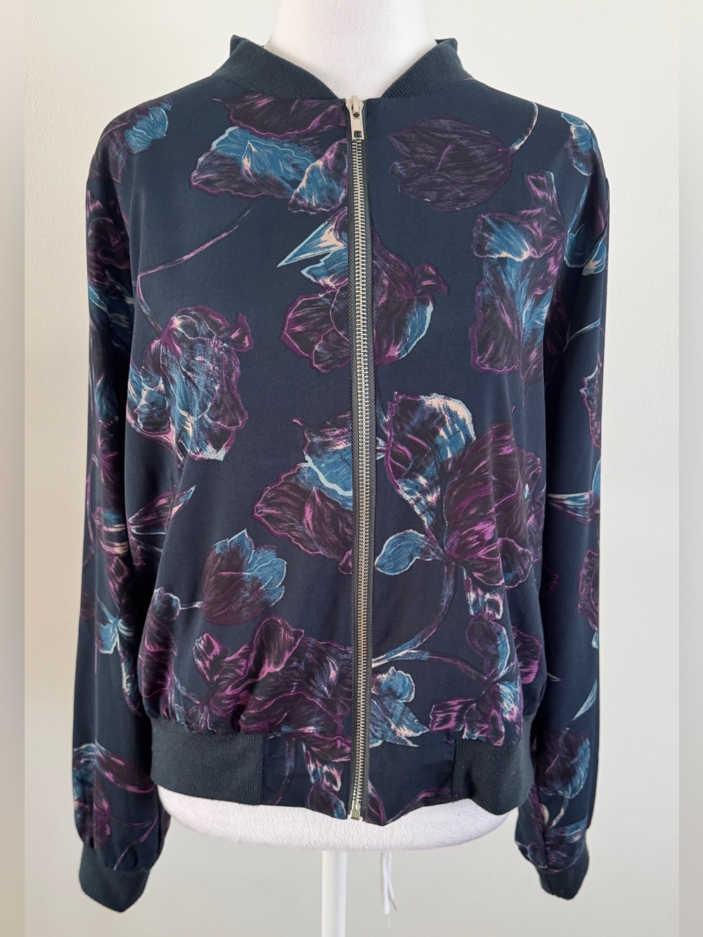EVERLY Floral Zip Bomber Jacket - Blue & Purple large